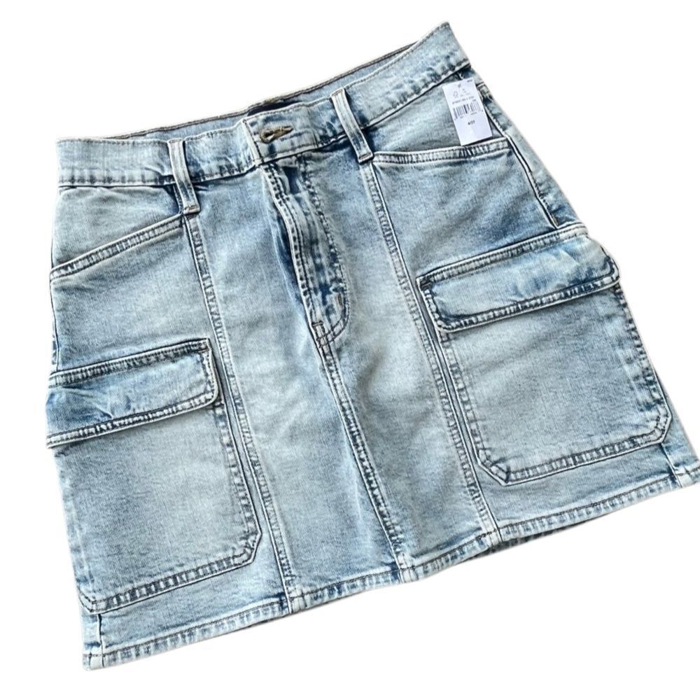 GAP Denim Cargo Mini Skirt - Size 4/27 (New with Tags)